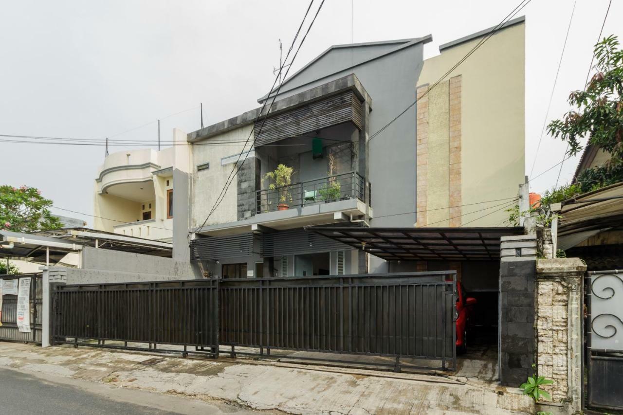 Reddoorz Syariah Near Pondok Indah Mall 3 Джакарта Экстерьер фото